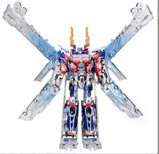 Illustration for article titled Is Transformers 3's Optimus Prime a giant robotic butterfly?